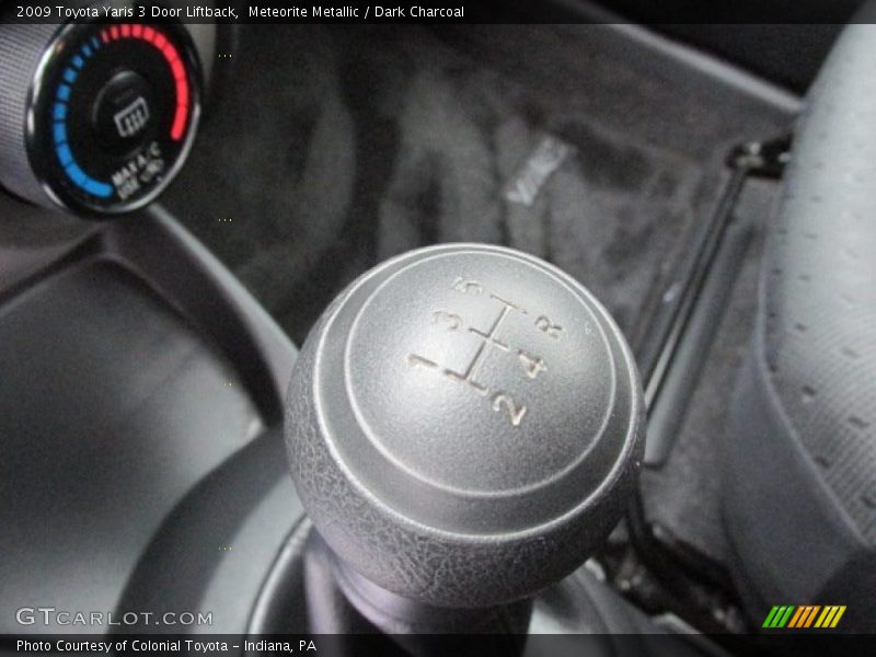  2009 Yaris 3 Door Liftback 5 Speed Manual Shifter