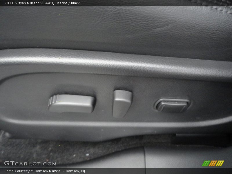 Merlot / Black 2011 Nissan Murano SL AWD