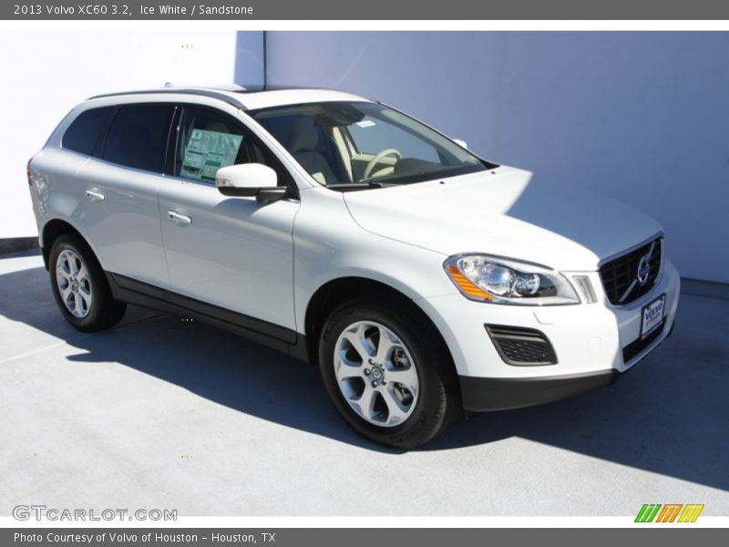 Ice White / Sandstone 2013 Volvo XC60 3.2