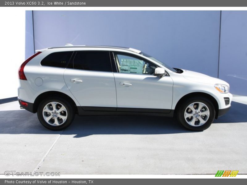 Ice White / Sandstone 2013 Volvo XC60 3.2