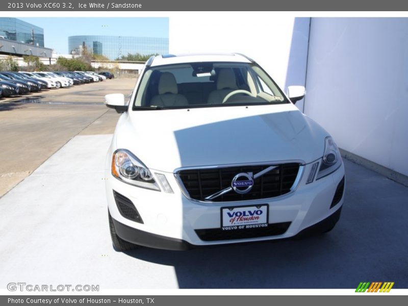 Ice White / Sandstone 2013 Volvo XC60 3.2