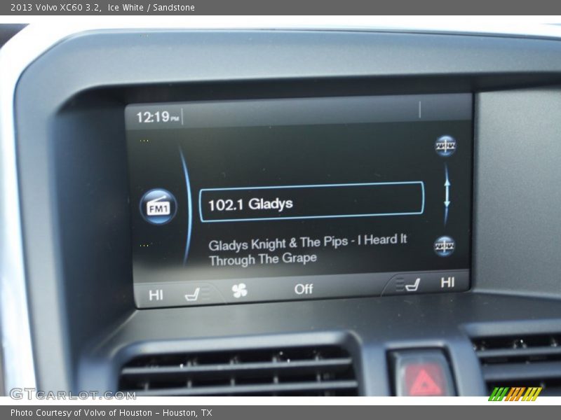 Ice White / Sandstone 2013 Volvo XC60 3.2