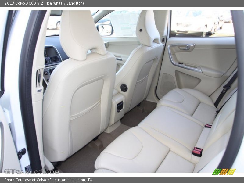 Ice White / Sandstone 2013 Volvo XC60 3.2