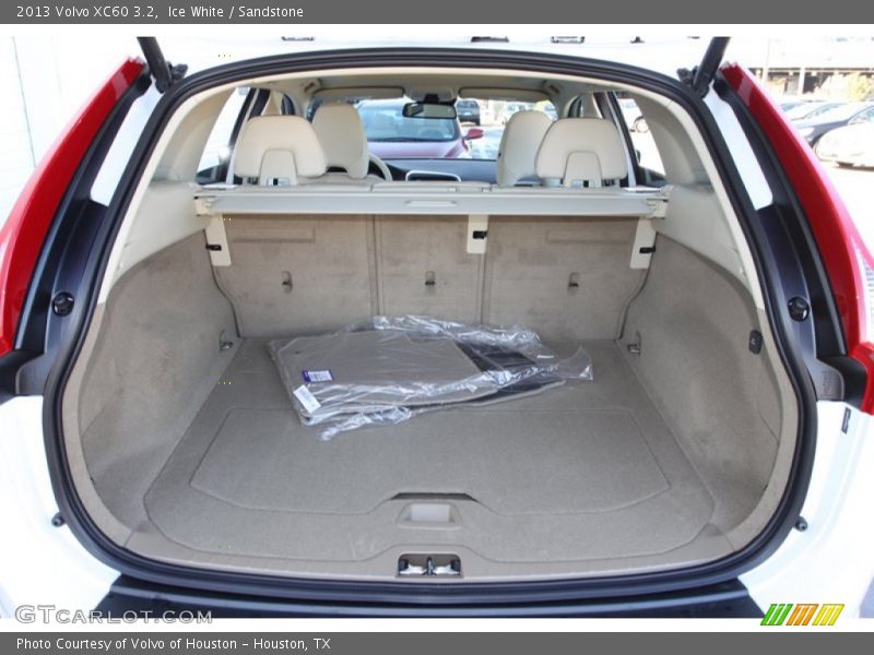 Ice White / Sandstone 2013 Volvo XC60 3.2