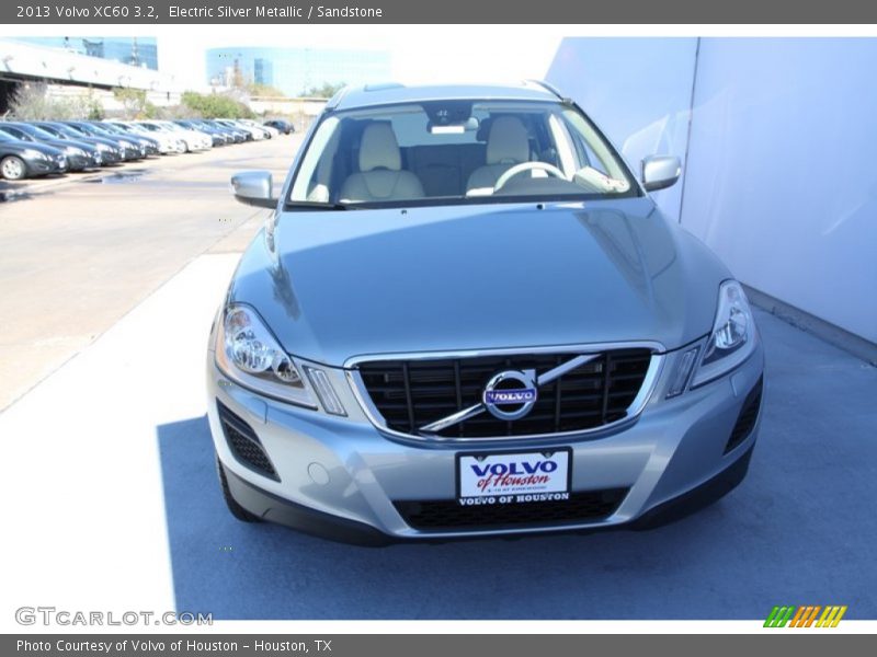 Electric Silver Metallic / Sandstone 2013 Volvo XC60 3.2