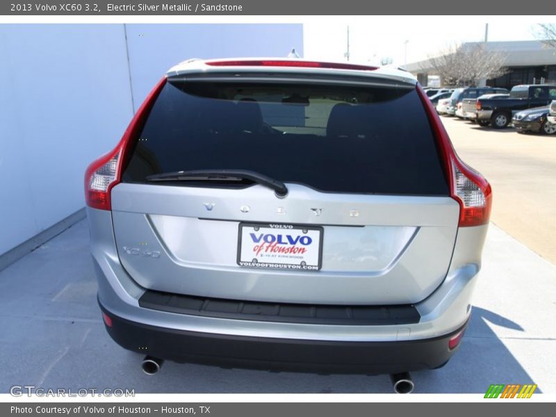 Electric Silver Metallic / Sandstone 2013 Volvo XC60 3.2