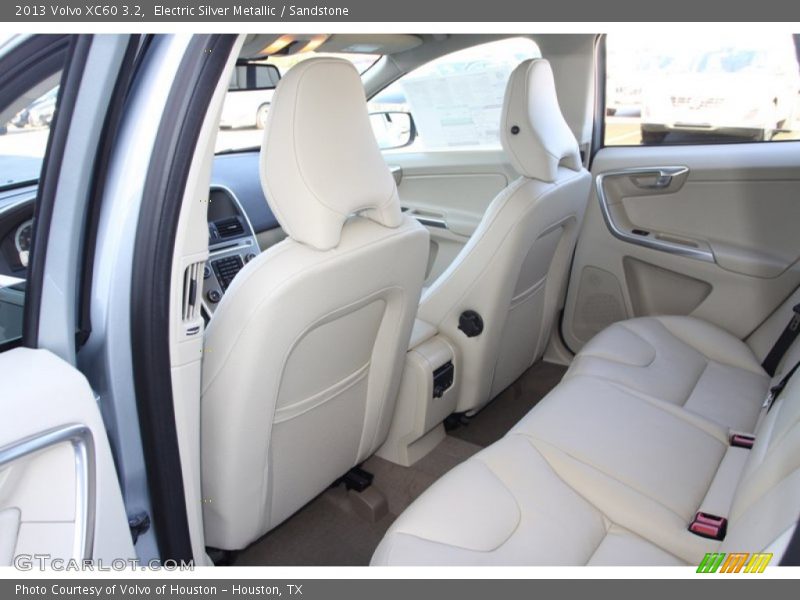 Electric Silver Metallic / Sandstone 2013 Volvo XC60 3.2