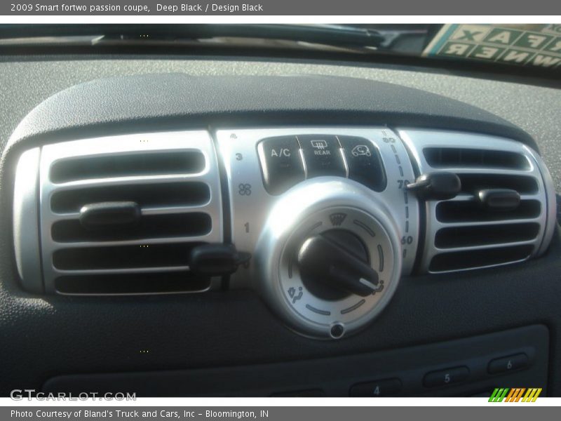 Deep Black / Design Black 2009 Smart fortwo passion coupe