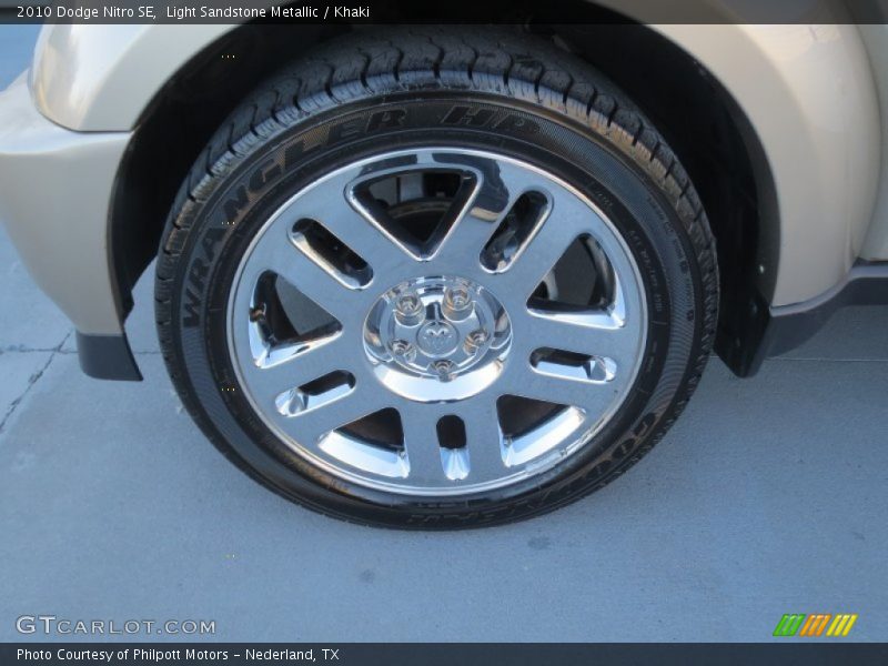 Light Sandstone Metallic / Khaki 2010 Dodge Nitro SE