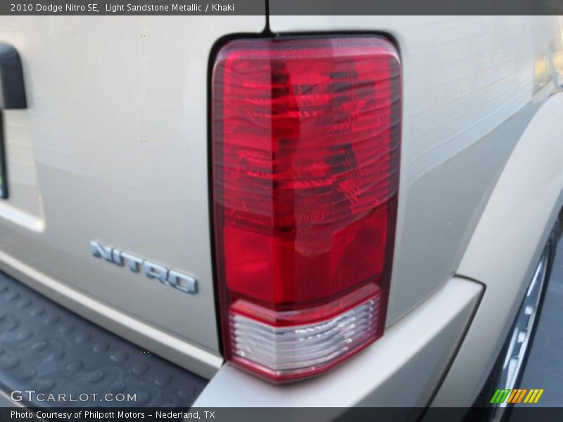 Light Sandstone Metallic / Khaki 2010 Dodge Nitro SE