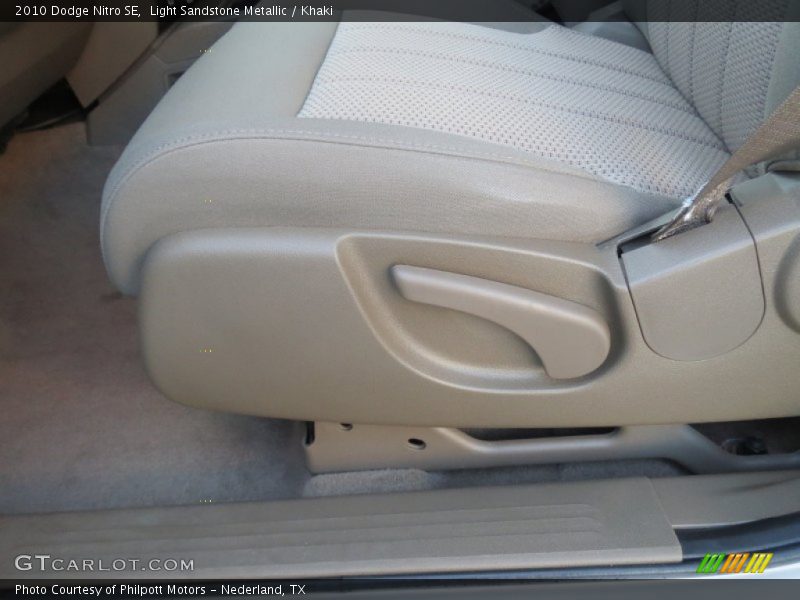 Light Sandstone Metallic / Khaki 2010 Dodge Nitro SE