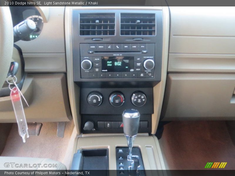 Light Sandstone Metallic / Khaki 2010 Dodge Nitro SE