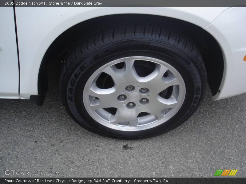 Stone White / Dark Slate Gray 2005 Dodge Neon SXT