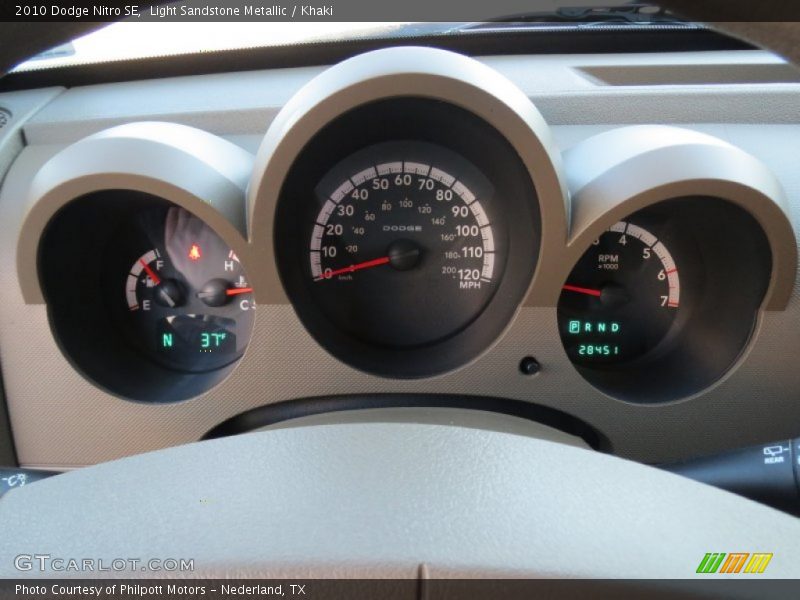 Light Sandstone Metallic / Khaki 2010 Dodge Nitro SE
