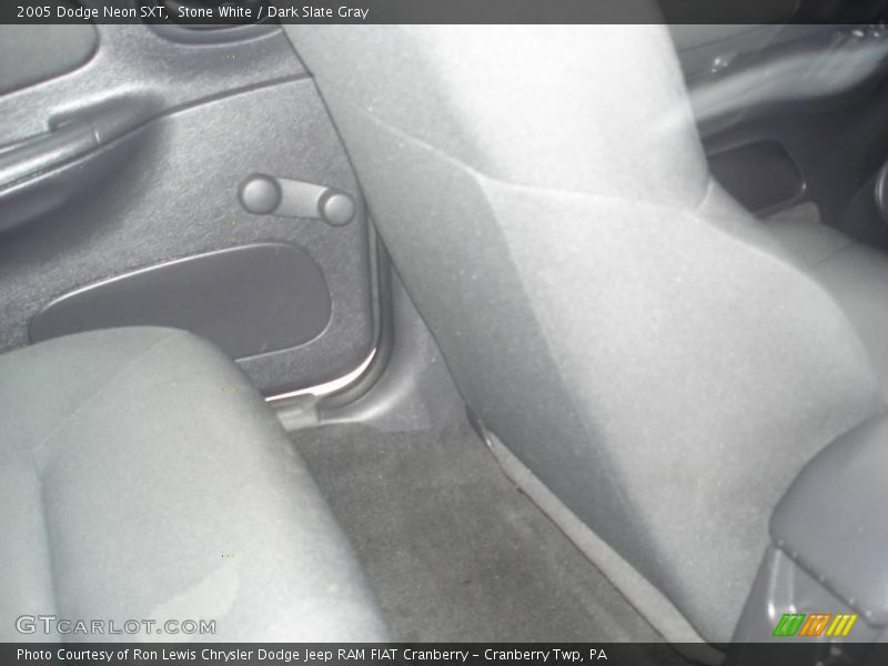 Stone White / Dark Slate Gray 2005 Dodge Neon SXT