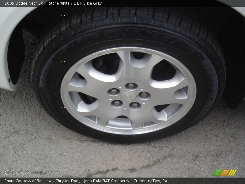 Stone White / Dark Slate Gray 2005 Dodge Neon SXT