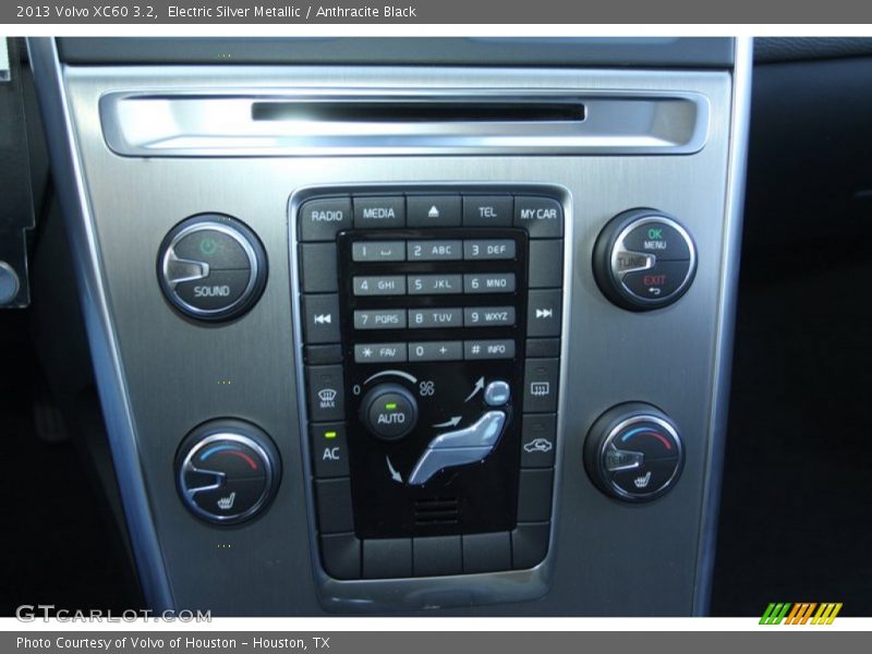 Electric Silver Metallic / Anthracite Black 2013 Volvo XC60 3.2
