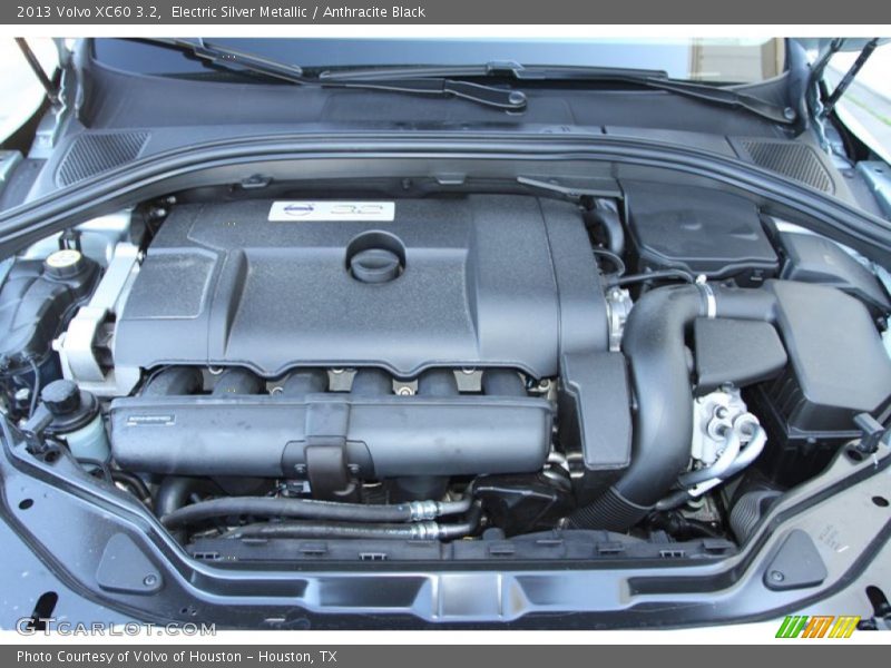 Electric Silver Metallic / Anthracite Black 2013 Volvo XC60 3.2