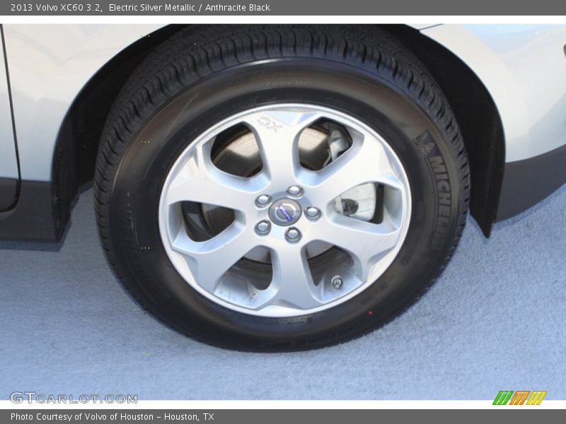 Electric Silver Metallic / Anthracite Black 2013 Volvo XC60 3.2