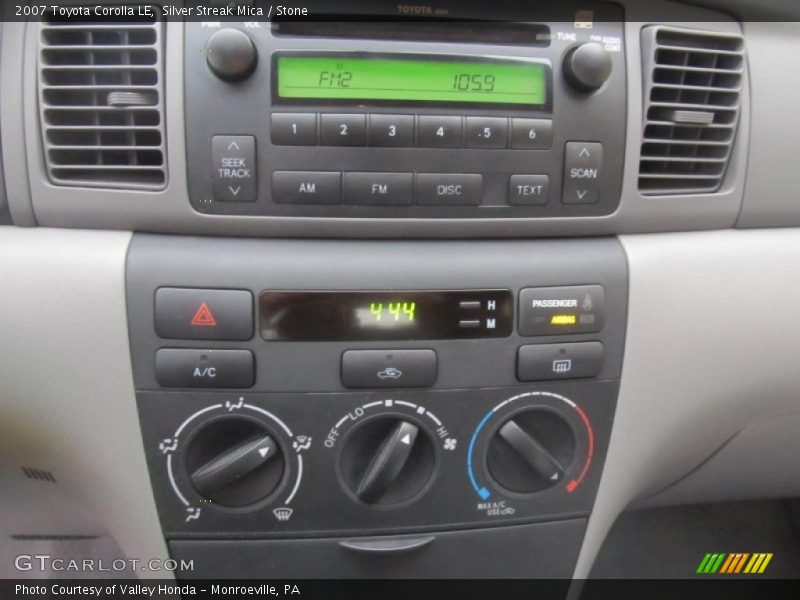 Controls of 2007 Corolla LE