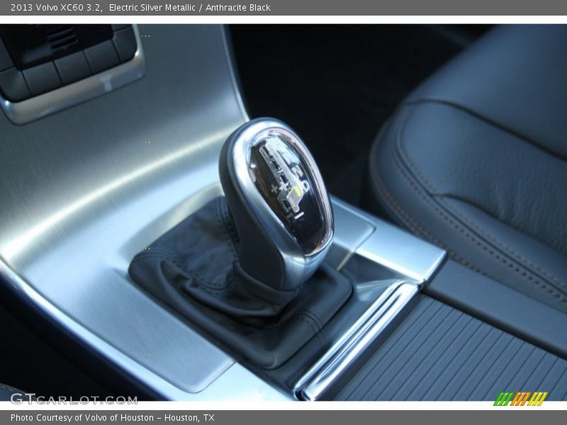 Electric Silver Metallic / Anthracite Black 2013 Volvo XC60 3.2