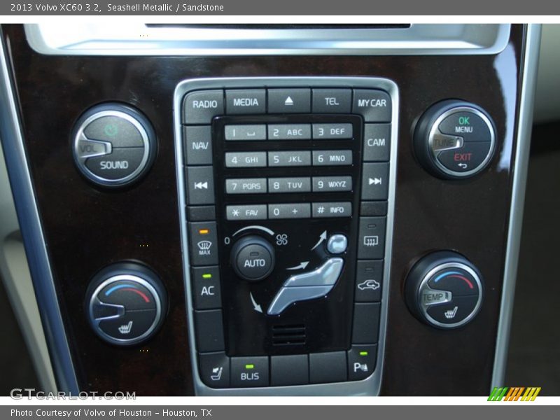 Seashell Metallic / Sandstone 2013 Volvo XC60 3.2