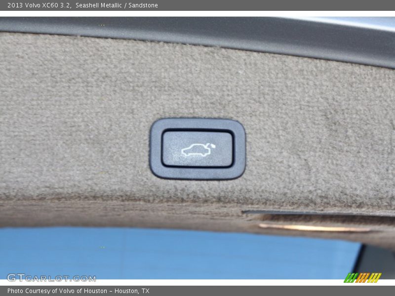 Seashell Metallic / Sandstone 2013 Volvo XC60 3.2