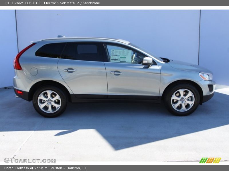 Electric Silver Metallic / Sandstone 2013 Volvo XC60 3.2