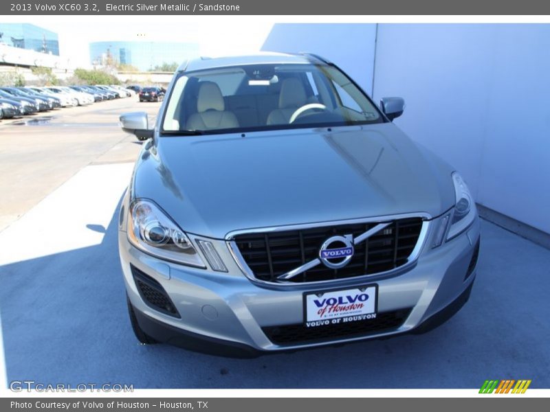 Electric Silver Metallic / Sandstone 2013 Volvo XC60 3.2