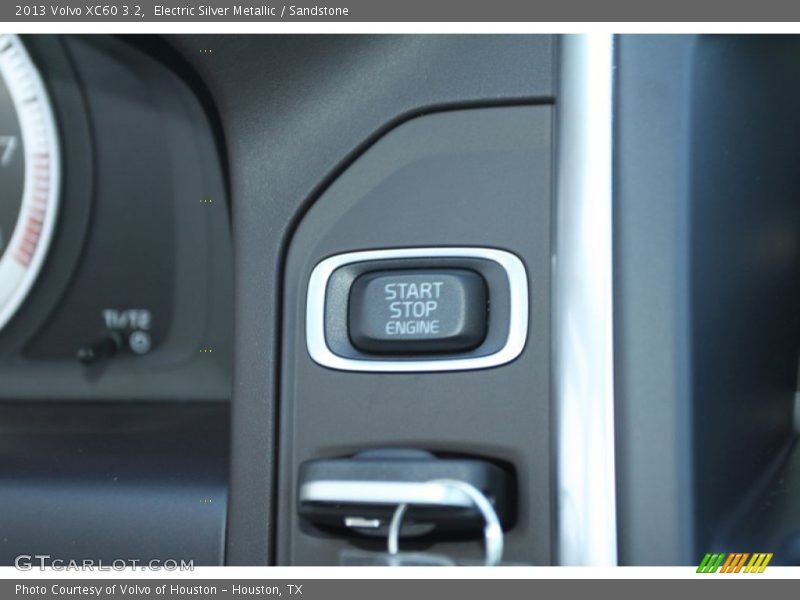 Electric Silver Metallic / Sandstone 2013 Volvo XC60 3.2