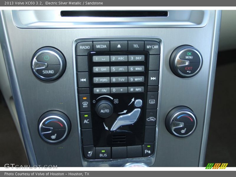 Electric Silver Metallic / Sandstone 2013 Volvo XC60 3.2