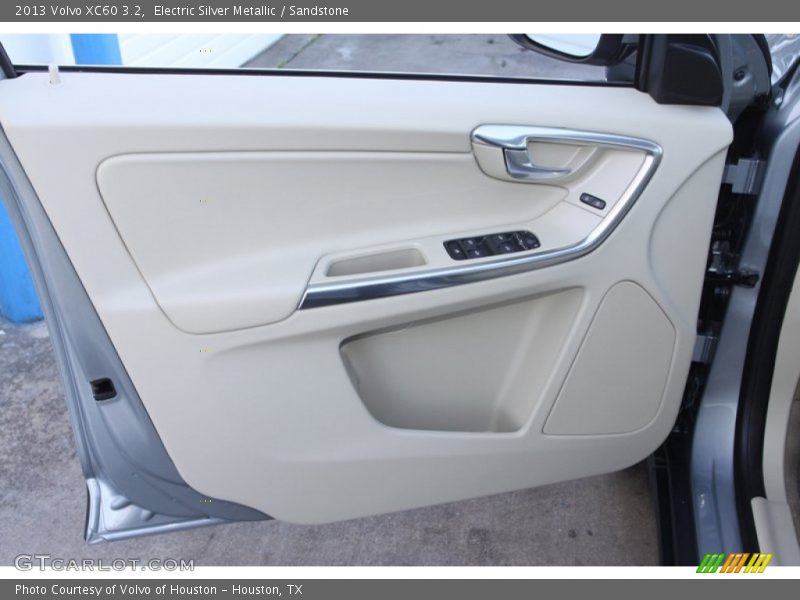 Electric Silver Metallic / Sandstone 2013 Volvo XC60 3.2