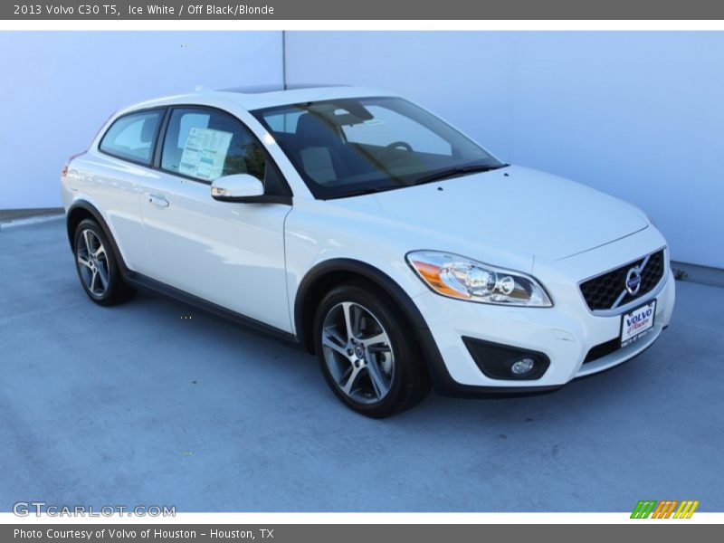 Ice White / Off Black/Blonde 2013 Volvo C30 T5