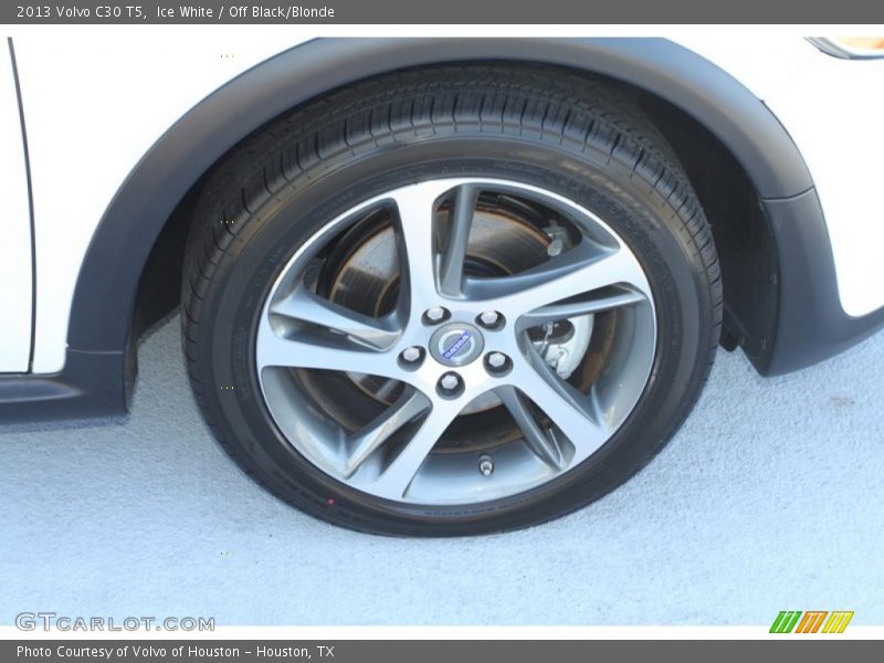 Ice White / Off Black/Blonde 2013 Volvo C30 T5