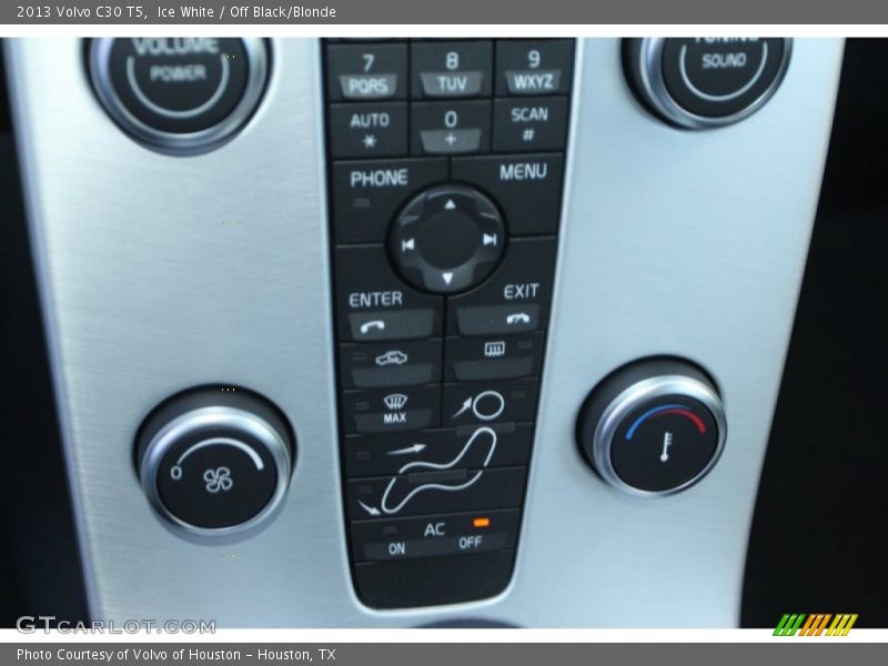 Ice White / Off Black/Blonde 2013 Volvo C30 T5