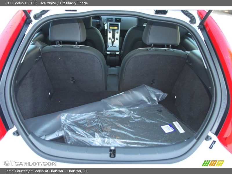 Ice White / Off Black/Blonde 2013 Volvo C30 T5