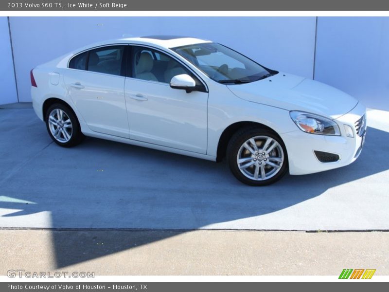 Ice White / Soft Beige 2013 Volvo S60 T5