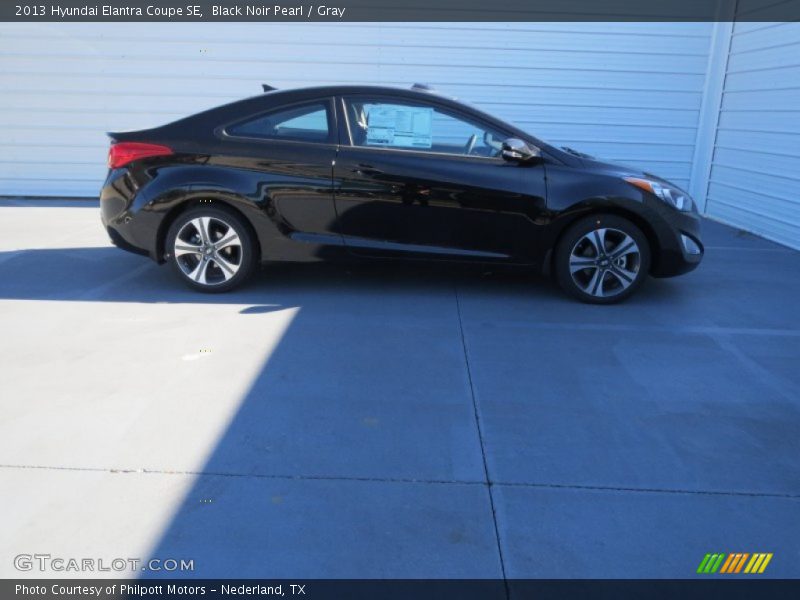 Black Noir Pearl / Gray 2013 Hyundai Elantra Coupe SE