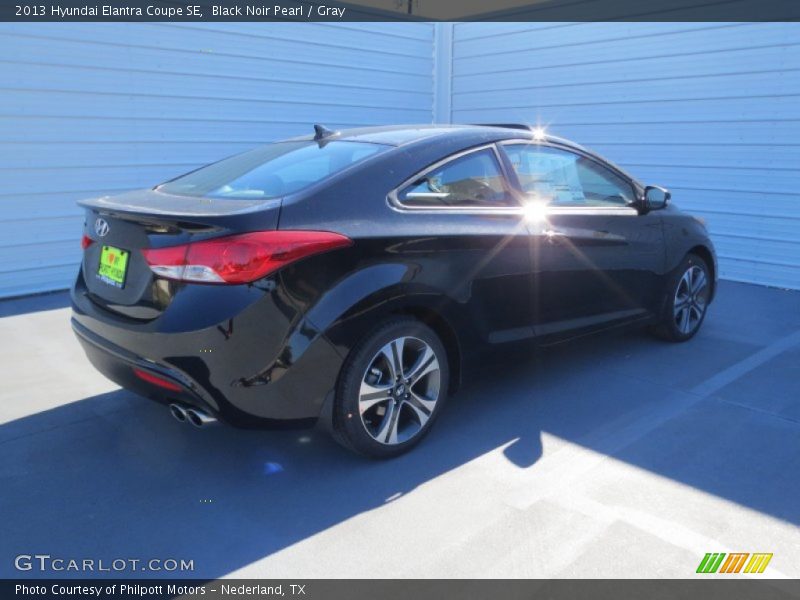 Black Noir Pearl / Gray 2013 Hyundai Elantra Coupe SE