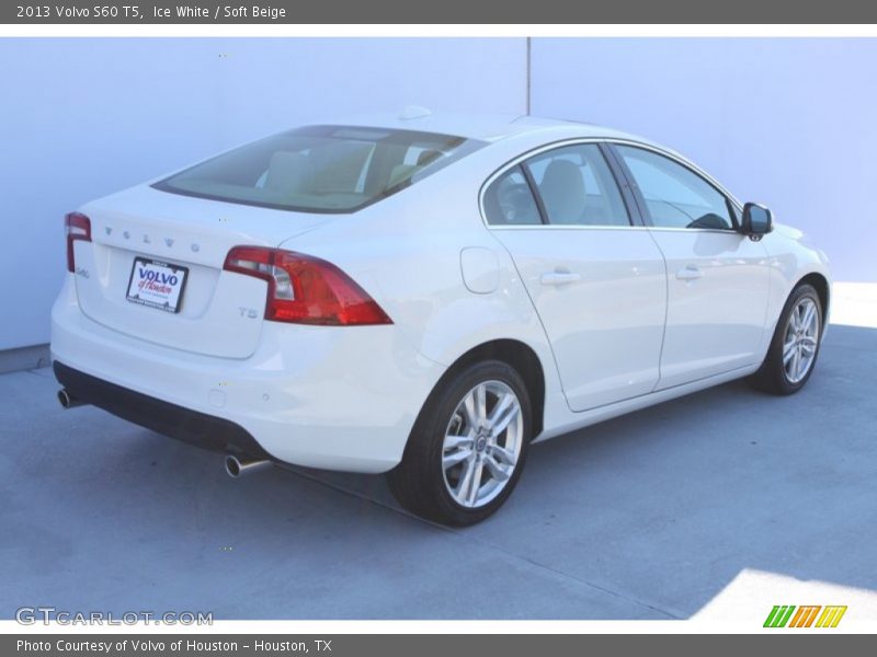 Ice White / Soft Beige 2013 Volvo S60 T5