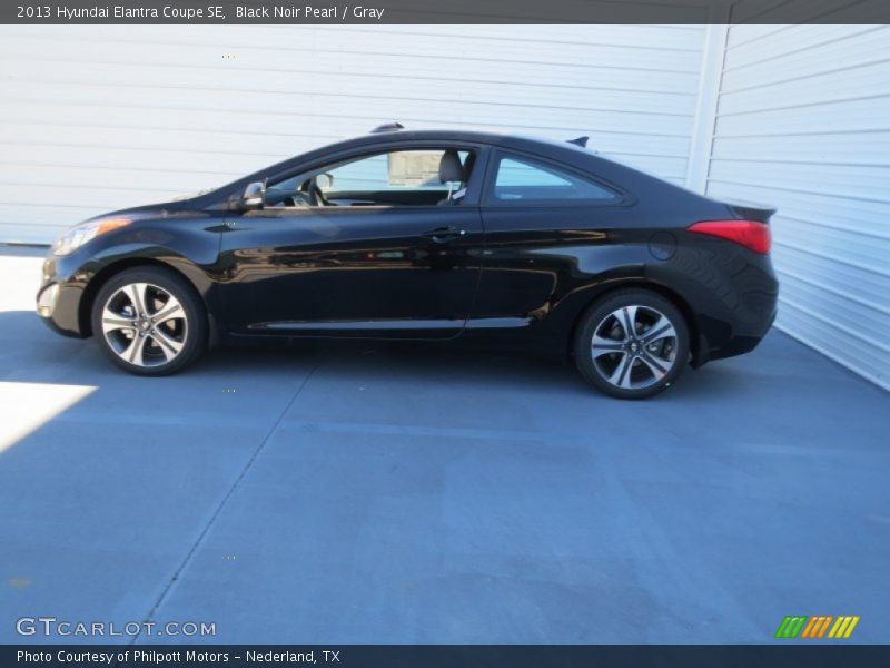 Black Noir Pearl / Gray 2013 Hyundai Elantra Coupe SE