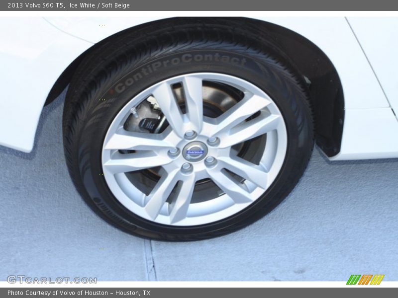 Ice White / Soft Beige 2013 Volvo S60 T5