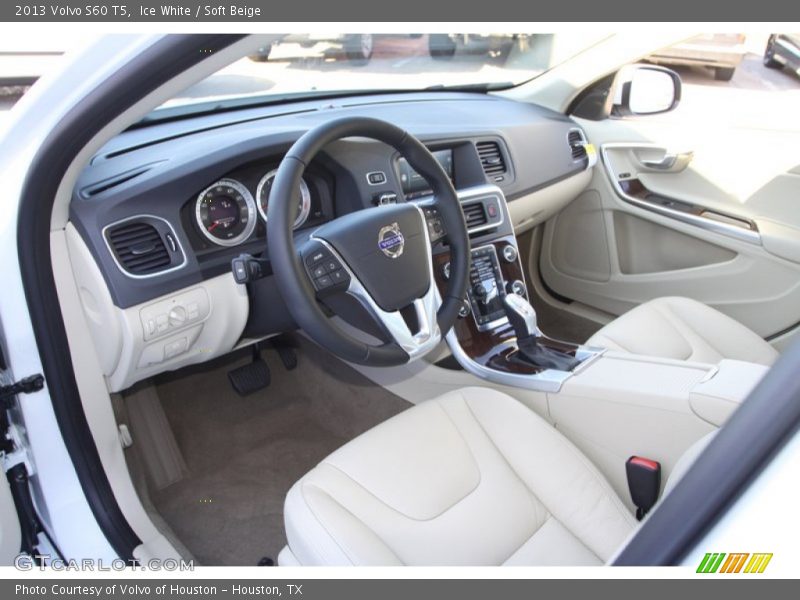 Ice White / Soft Beige 2013 Volvo S60 T5