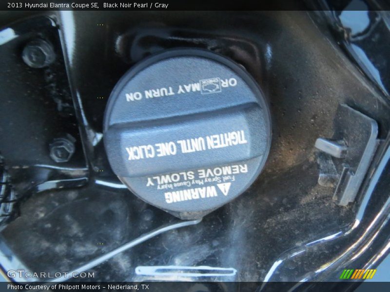 Black Noir Pearl / Gray 2013 Hyundai Elantra Coupe SE