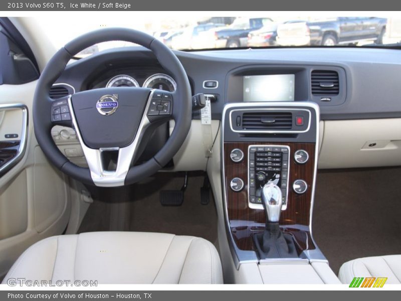 Ice White / Soft Beige 2013 Volvo S60 T5