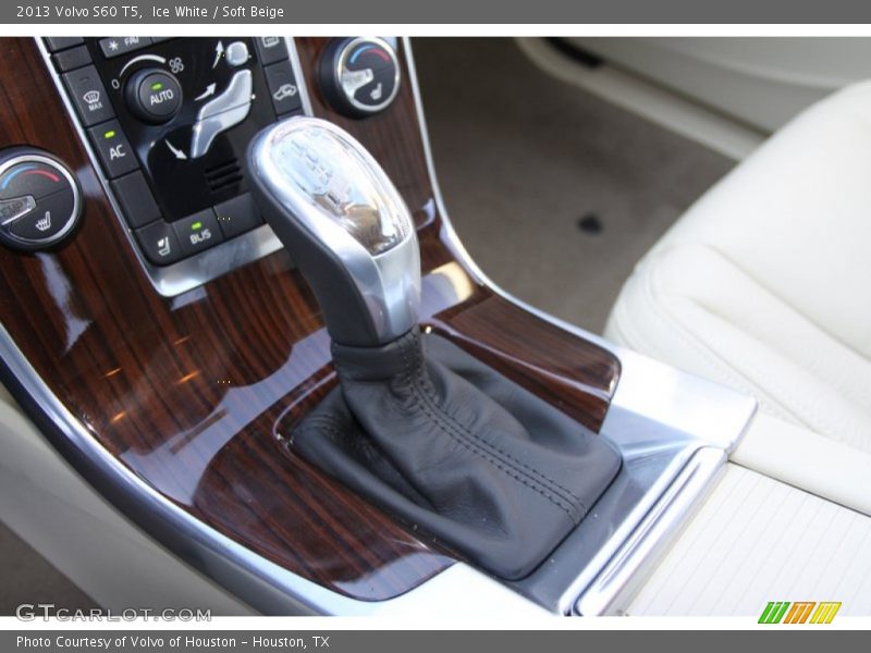 Ice White / Soft Beige 2013 Volvo S60 T5