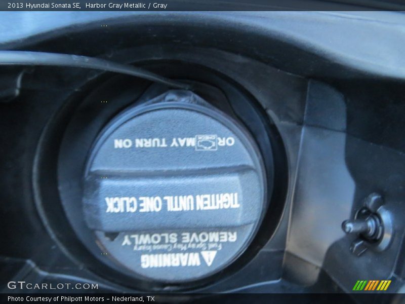 Harbor Gray Metallic / Gray 2013 Hyundai Sonata SE
