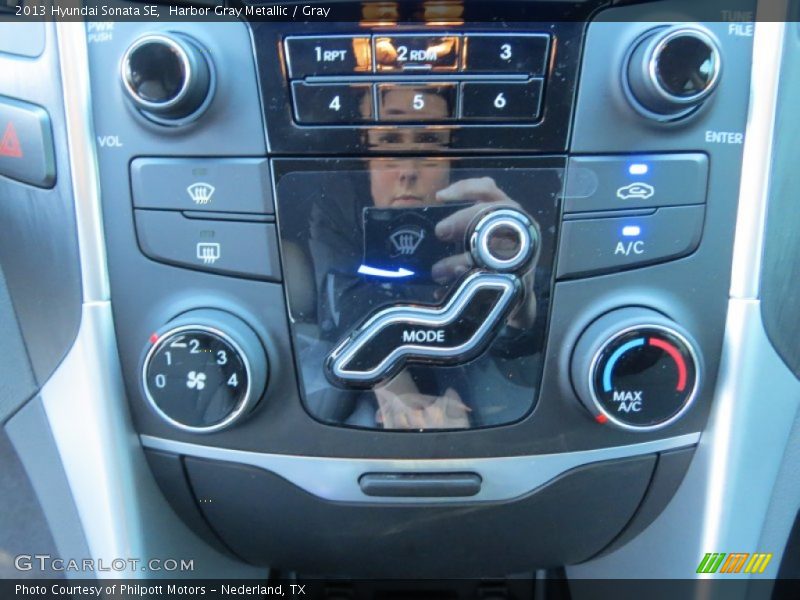 Harbor Gray Metallic / Gray 2013 Hyundai Sonata SE