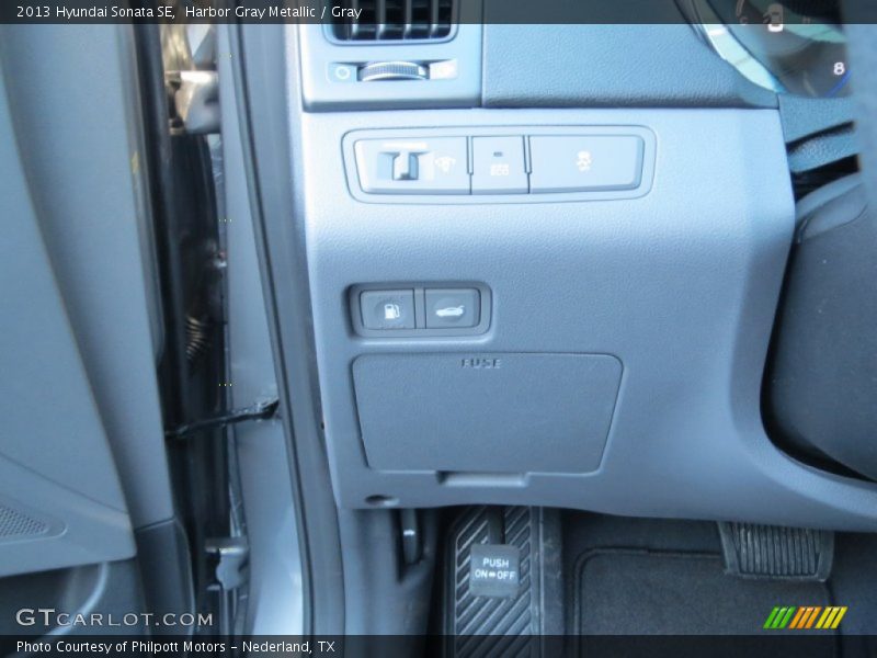 Harbor Gray Metallic / Gray 2013 Hyundai Sonata SE