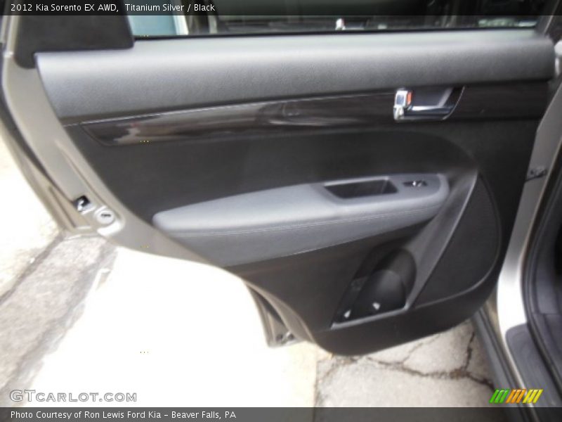 Titanium Silver / Black 2012 Kia Sorento EX AWD